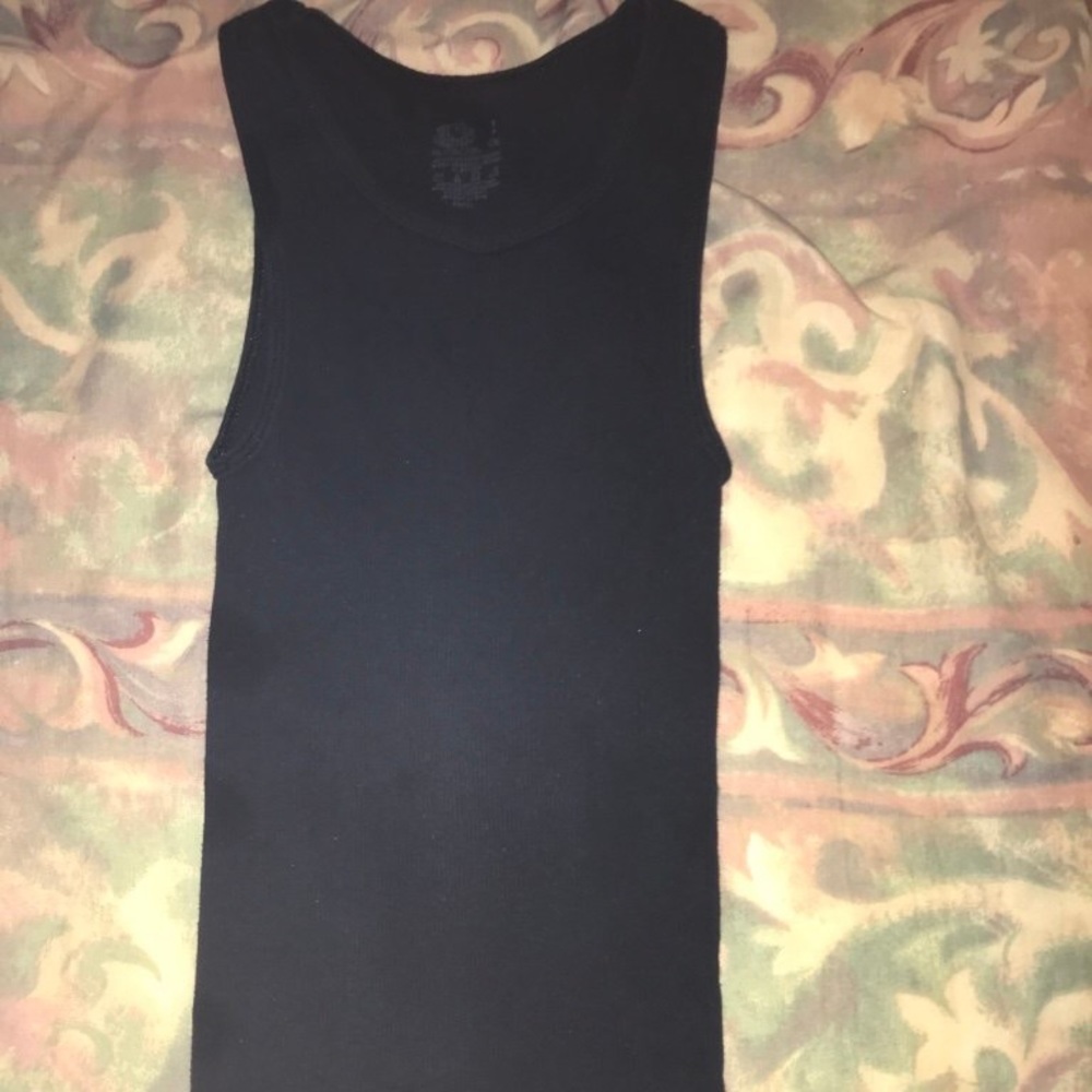 clothes - Picture 5 of 7